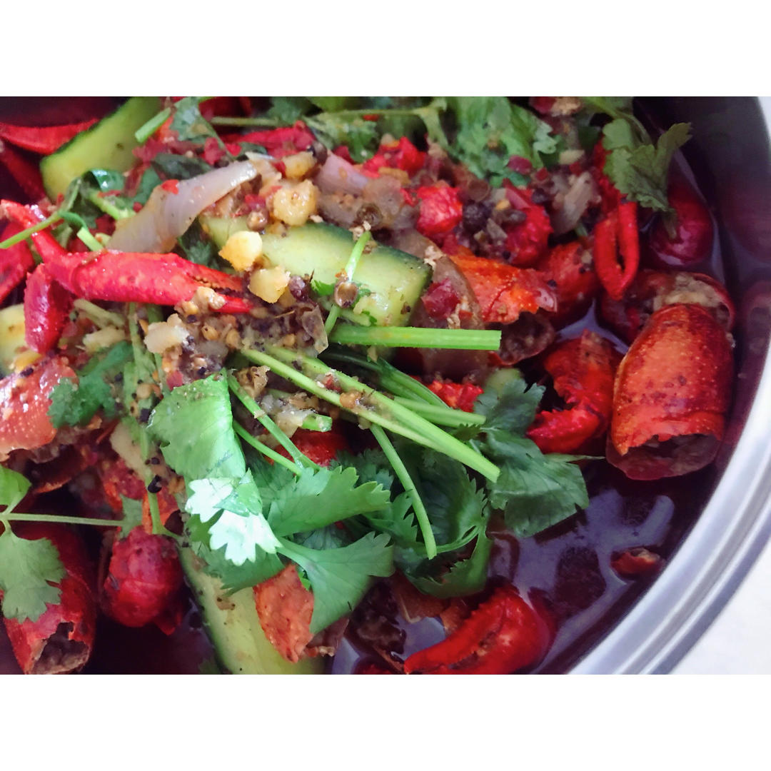 新手怎么徒手洗小龙虾&煮五香和香辣小龙虾