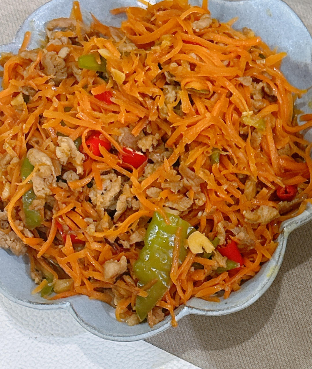 超级下饭胡萝卜丝炒肉