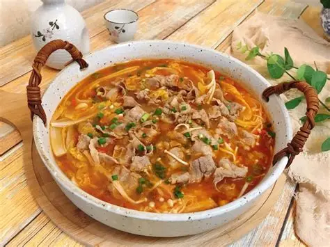 番茄金针菇肥牛