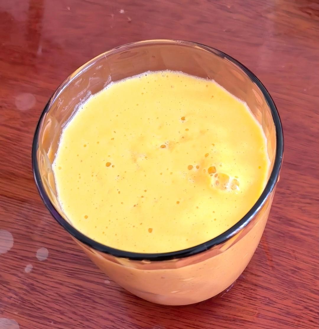 秋天里的第一杯奶昔，芒果香蕉奶昔，冰爽香甜2分钟搞定，完胜奶茶店