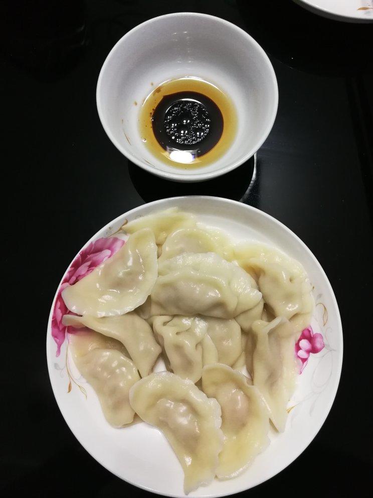 芹菜猪肉馅儿饺子