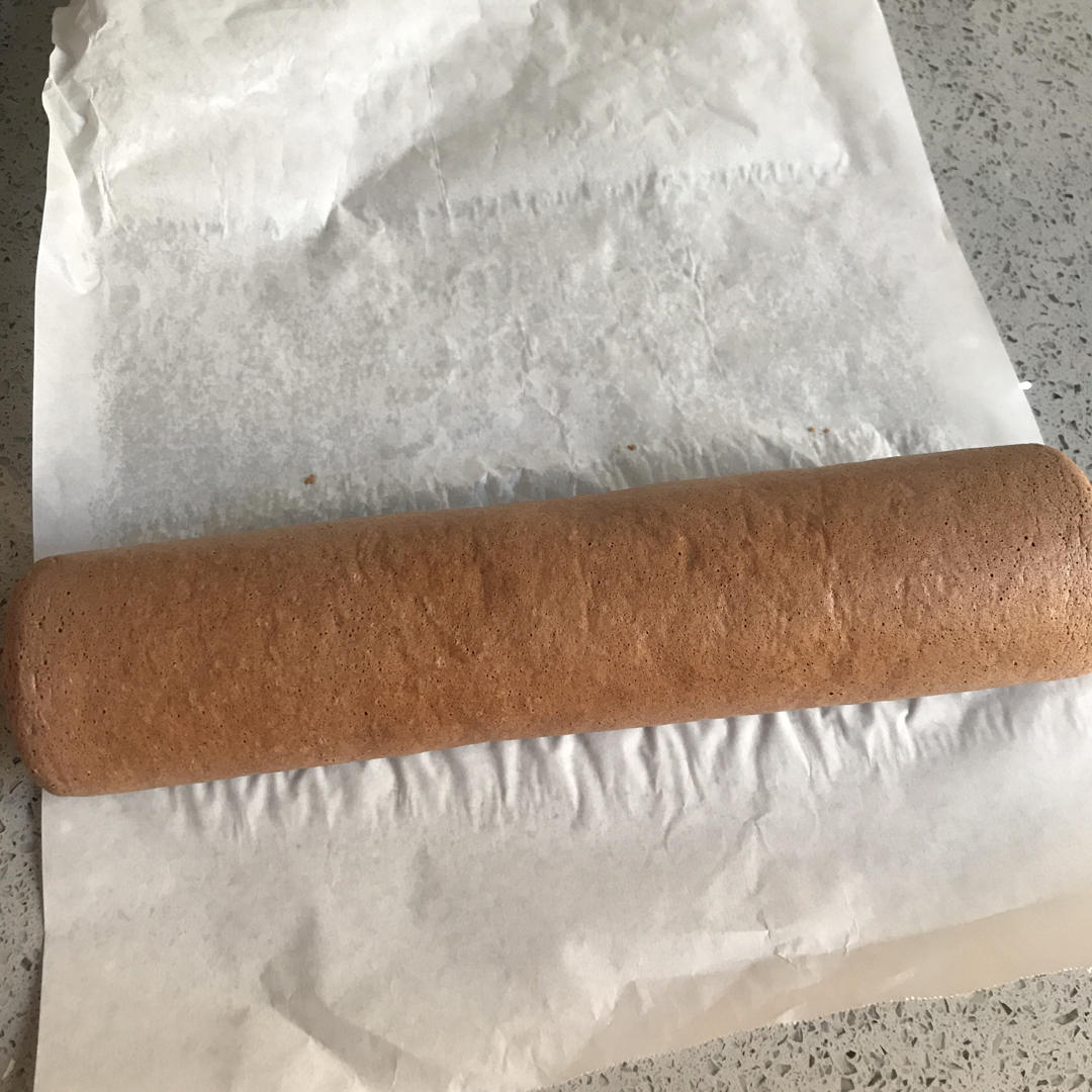 蛋糕卷这样做‼️不掉皮不开裂（小视频食谱）