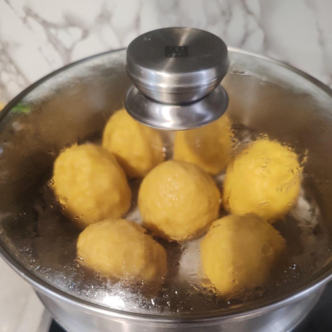玉米面豆面窝窝头