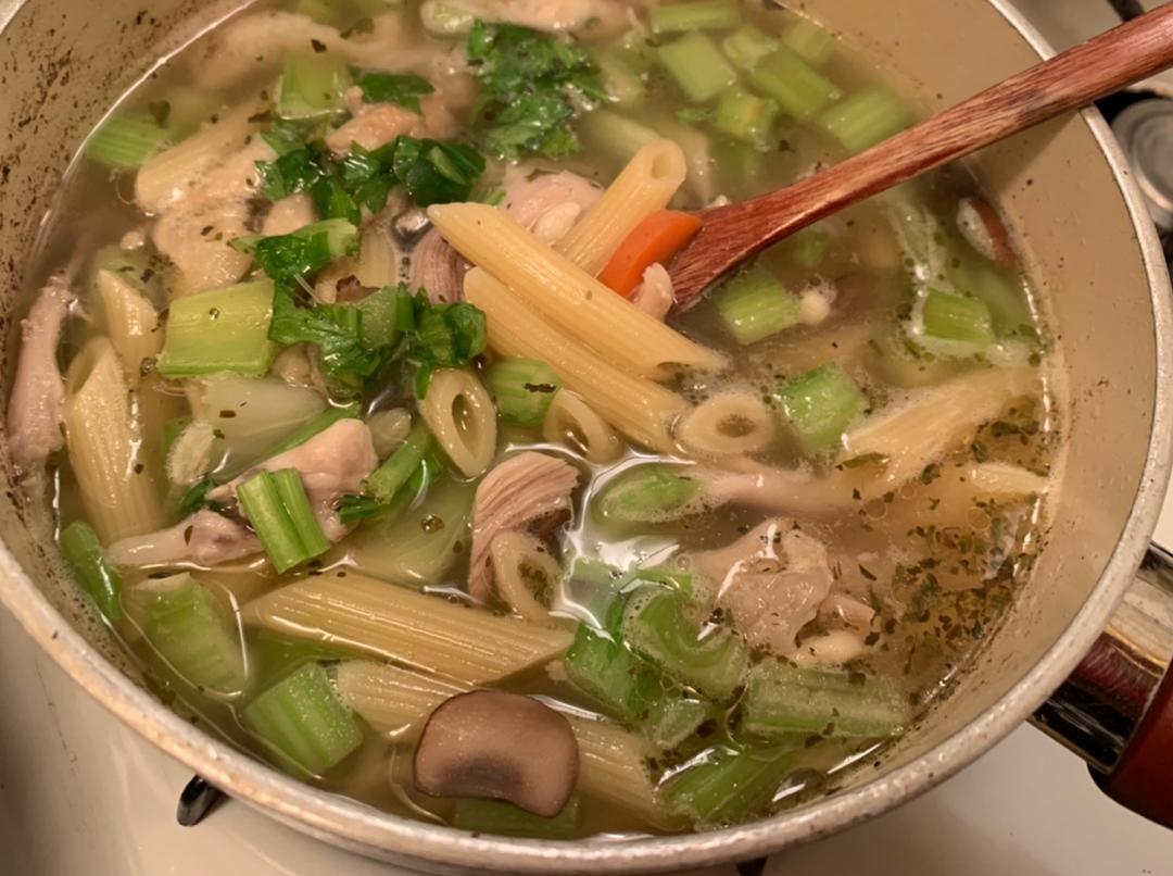 Chicken Noodle Soup (美式鸡汤面)