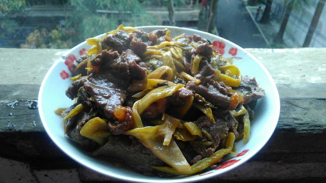 酸菜牛肉的做法