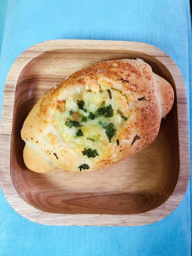 可爱哒小胖砸‼️葱香芝士火腿面包🥯