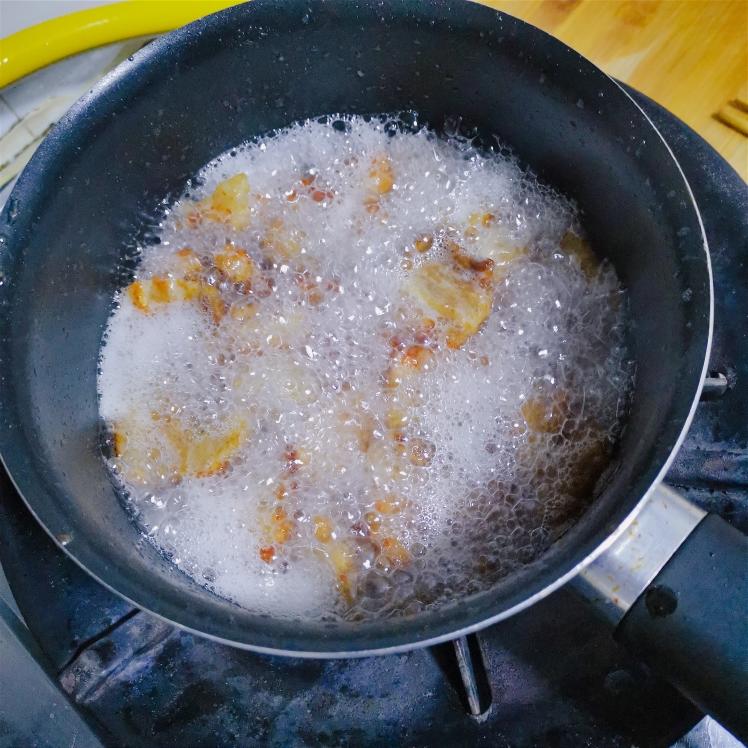 完美keto小零食，五花肉油渣的做法 步骤4