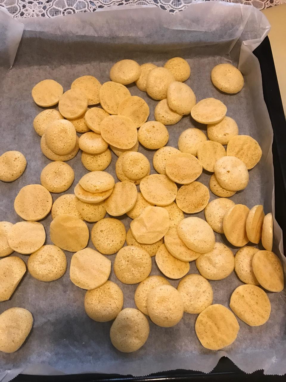 入口即化的蛋黄小饼干