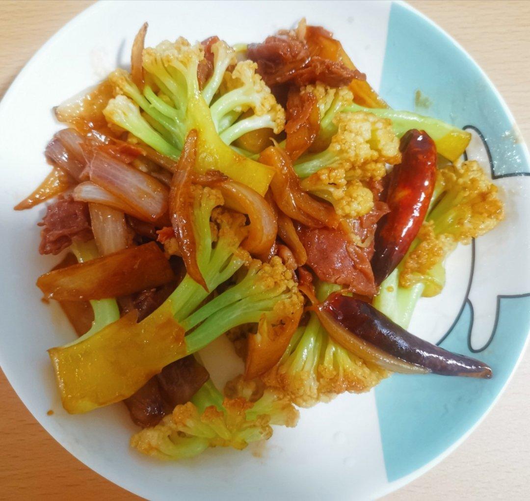 老丁的私房菜-干锅花菜