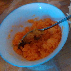 咸蛋黄土豆丝的做法 步骤2