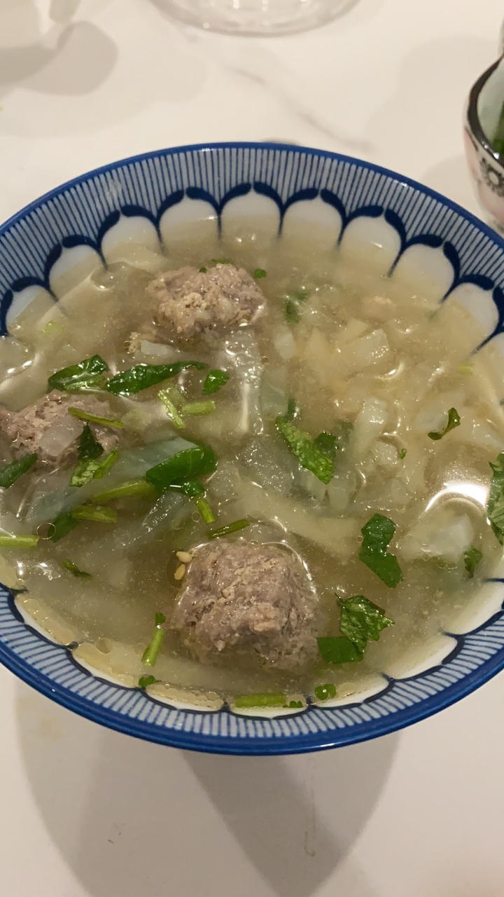 萝卜丝牛肉丸子汤