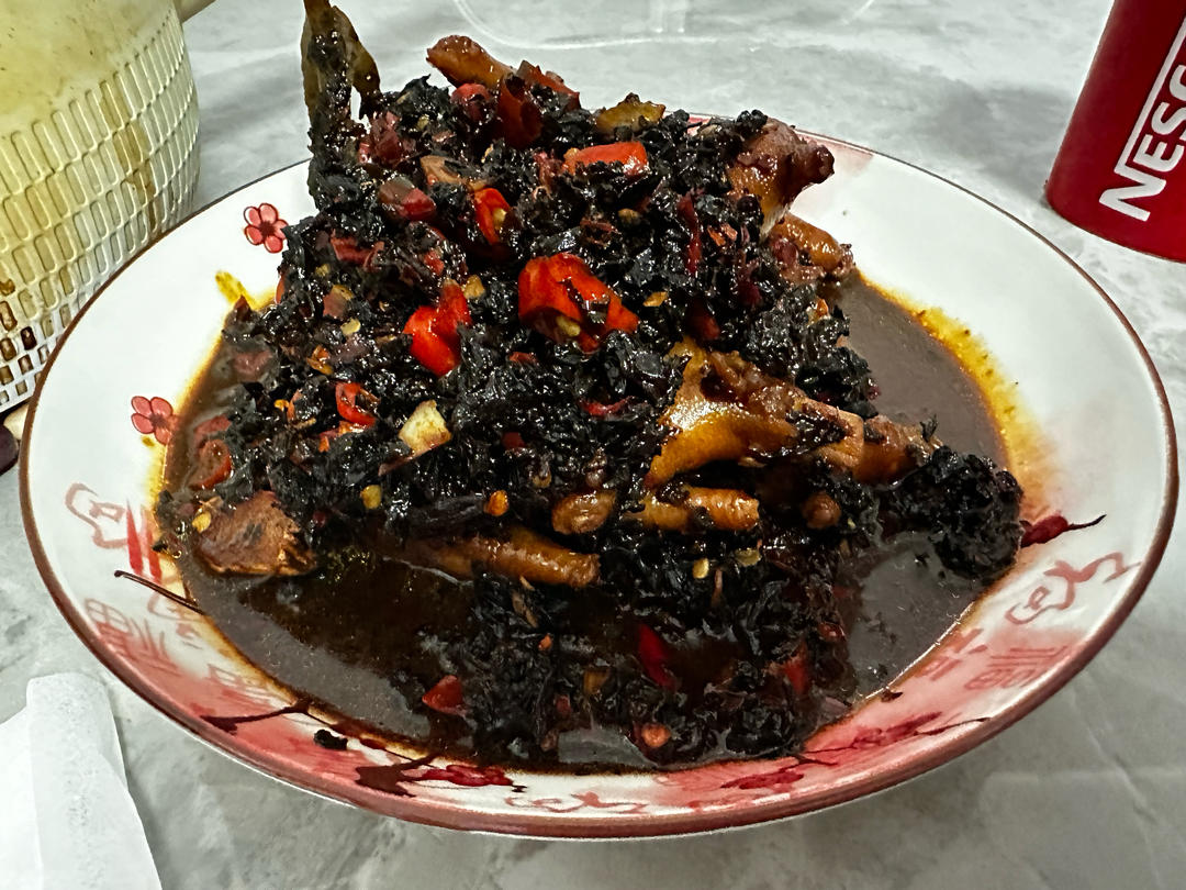 梅干菜烧鸡脚