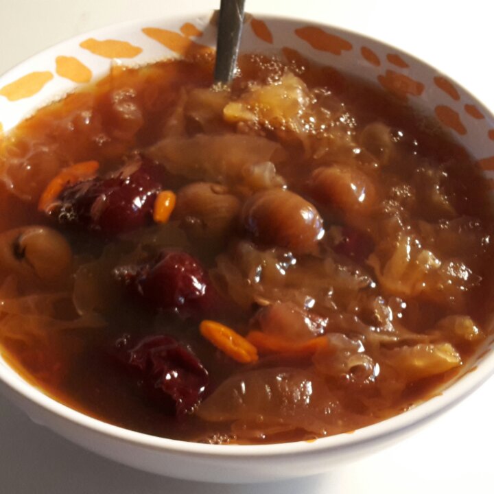 红枣银耳莲子羹