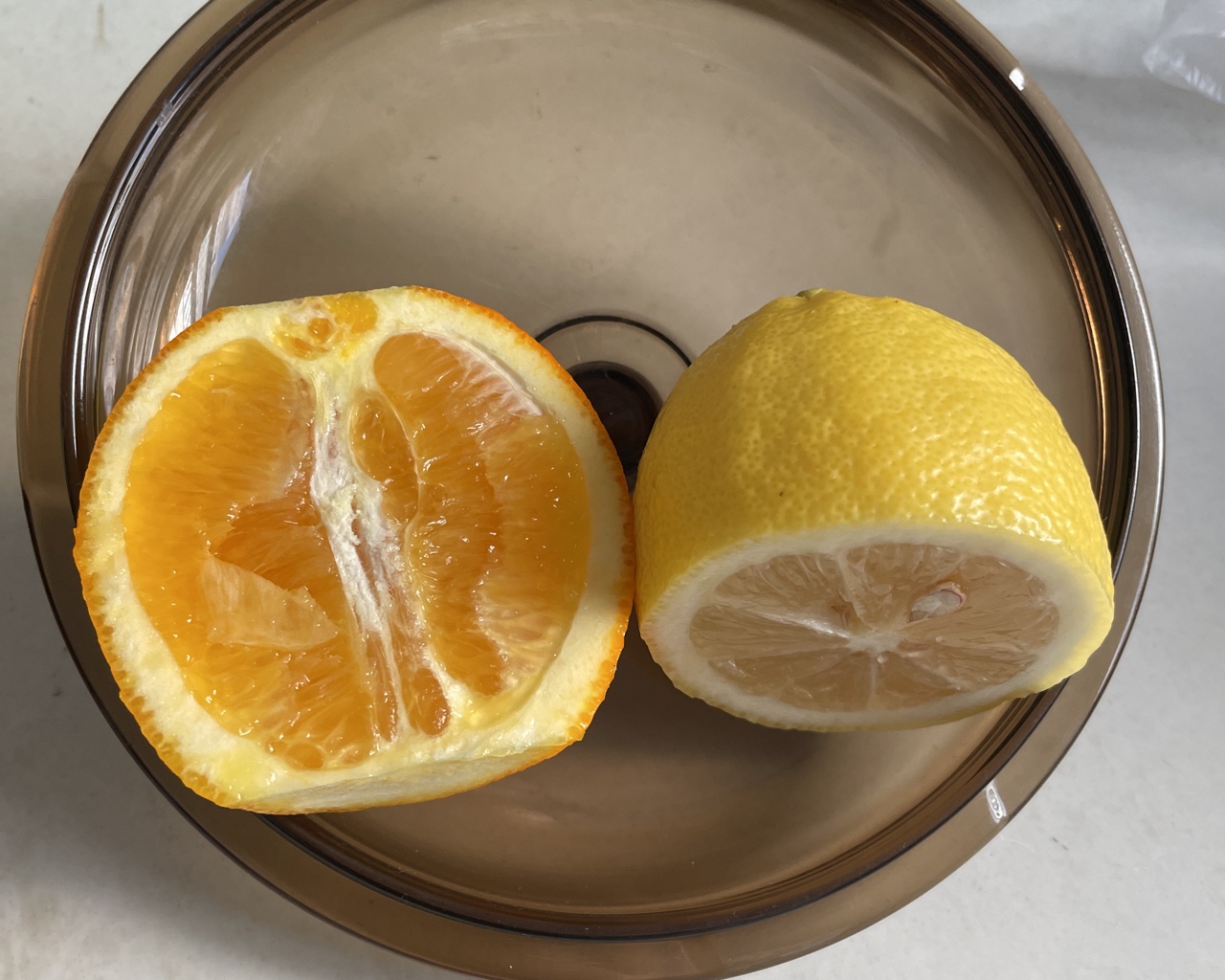 🔥 超简单 柠檬鲜橙红茶热饮的做法 步骤1