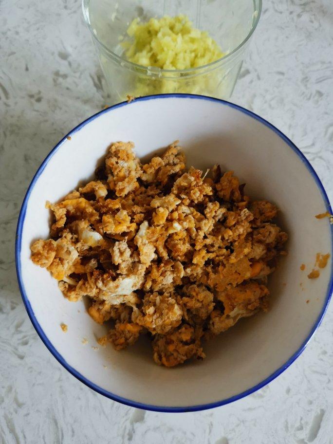 赛螃蟹/蟹黄蛋 (鸭蛋消耗好办法)