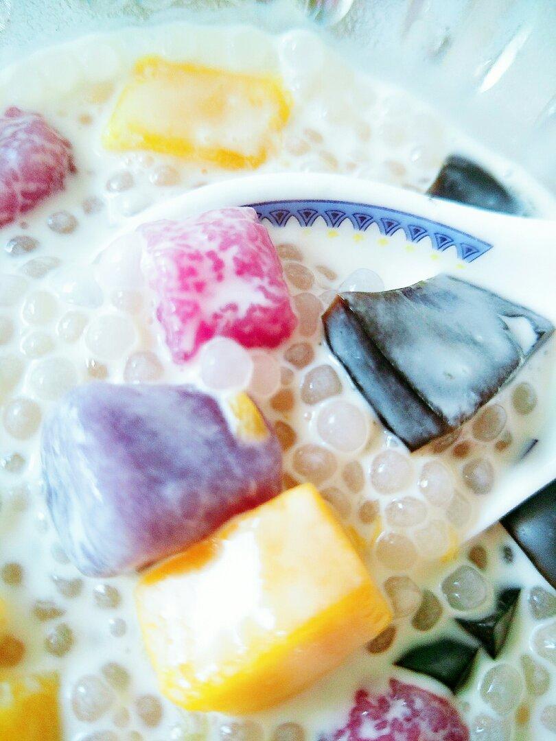 椰汁西米芋圆