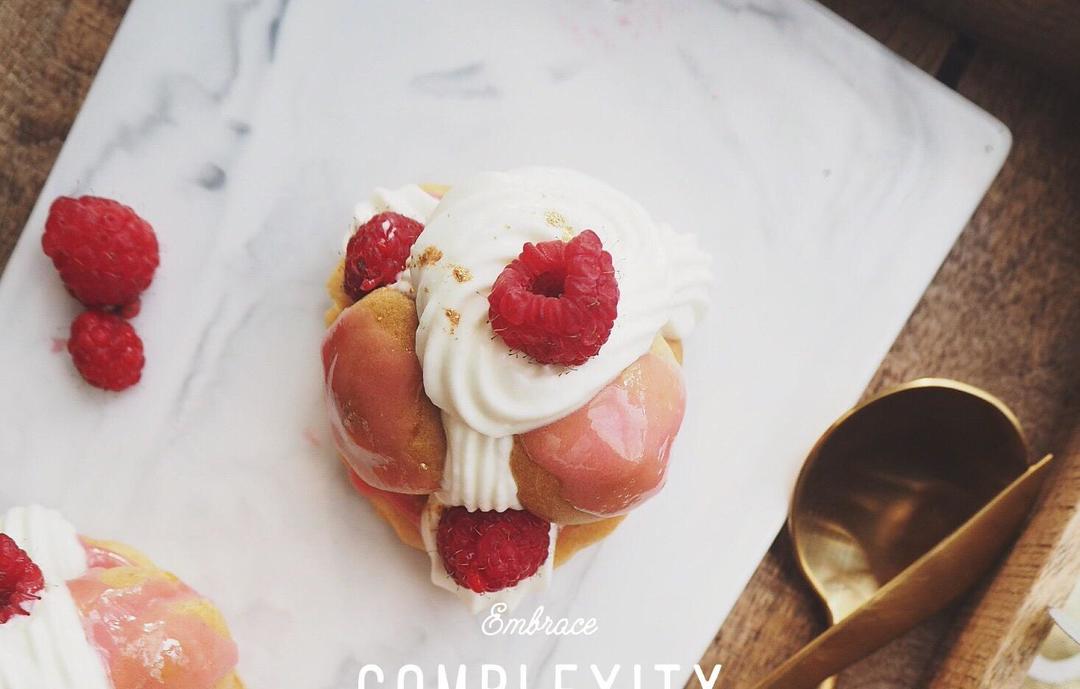 熊谷裕子——玫瑰圣欧诺黑蛋糕saint honore rose的做法