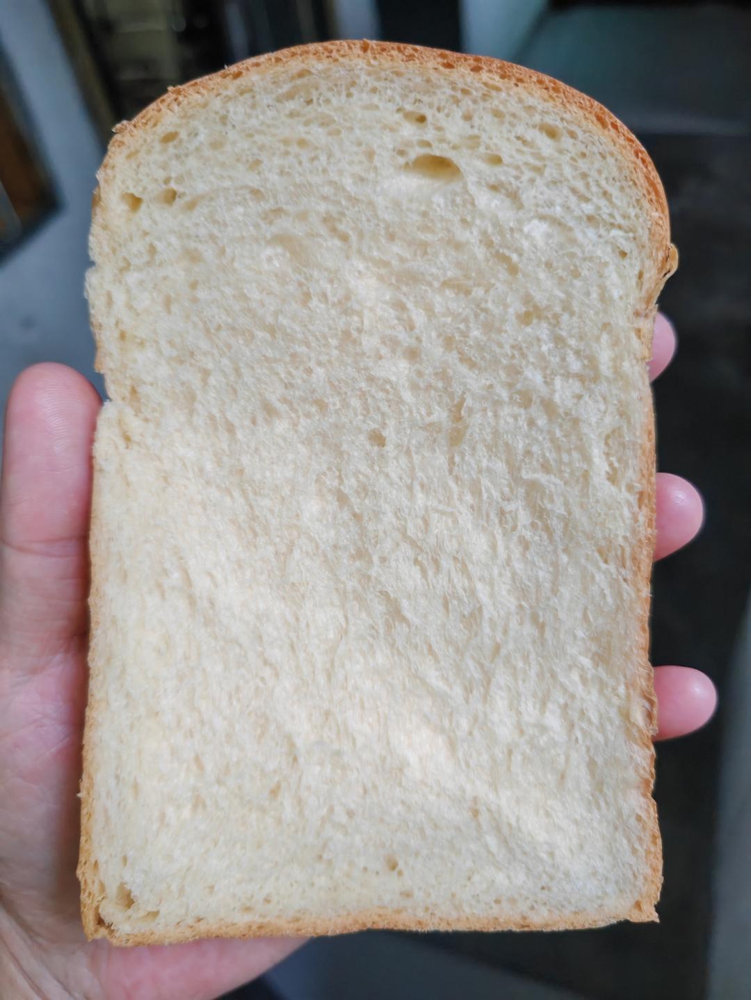 鲜奶牧场吐司制作揭秘，绵密的吐司谁不爱啊