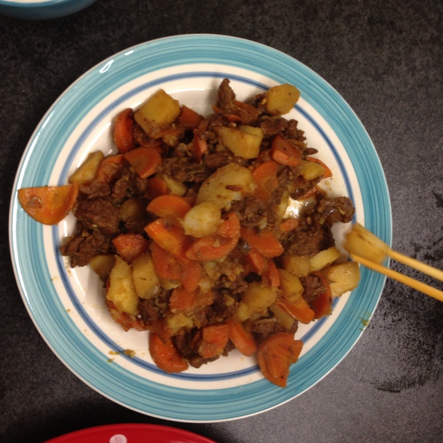 胡萝卜土豆烧牛腩