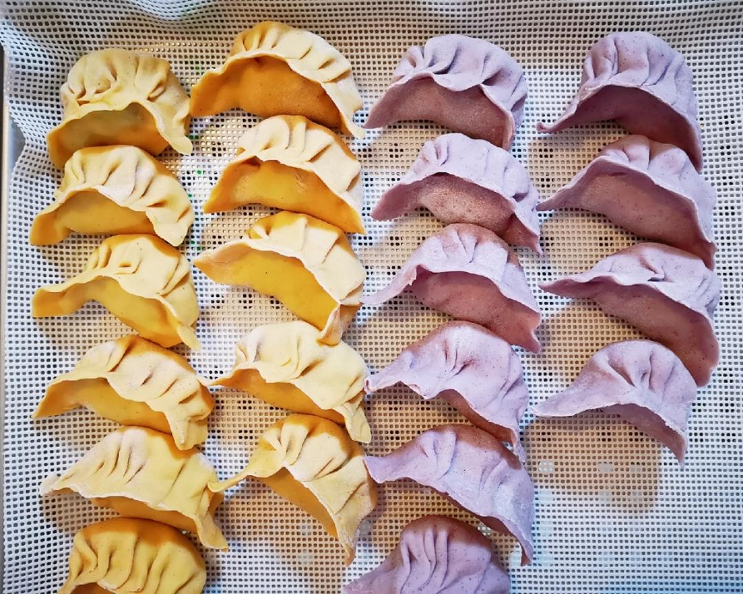 手工虾肉彩饺（蒸）的做法