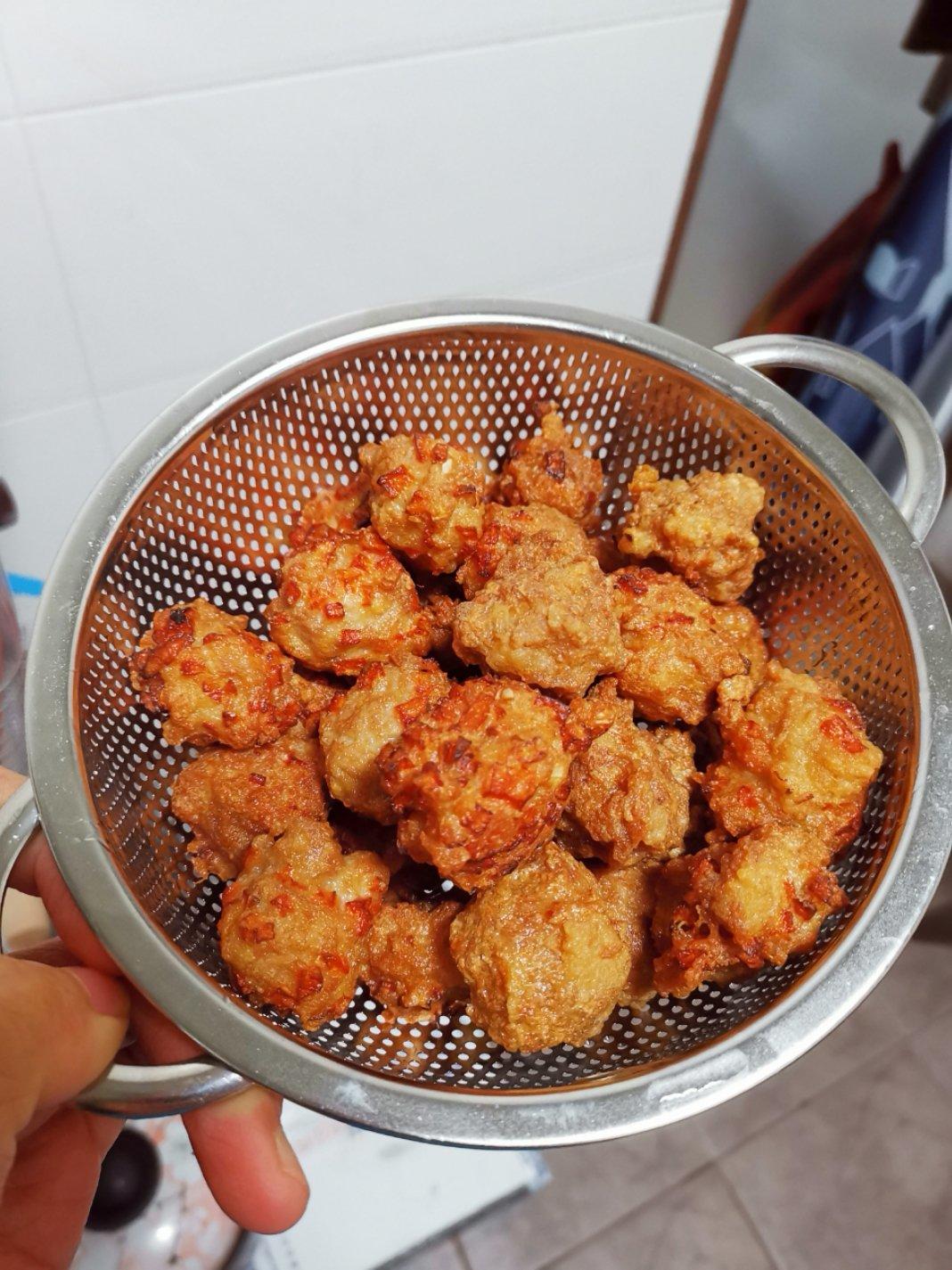 酥炸肉丸子