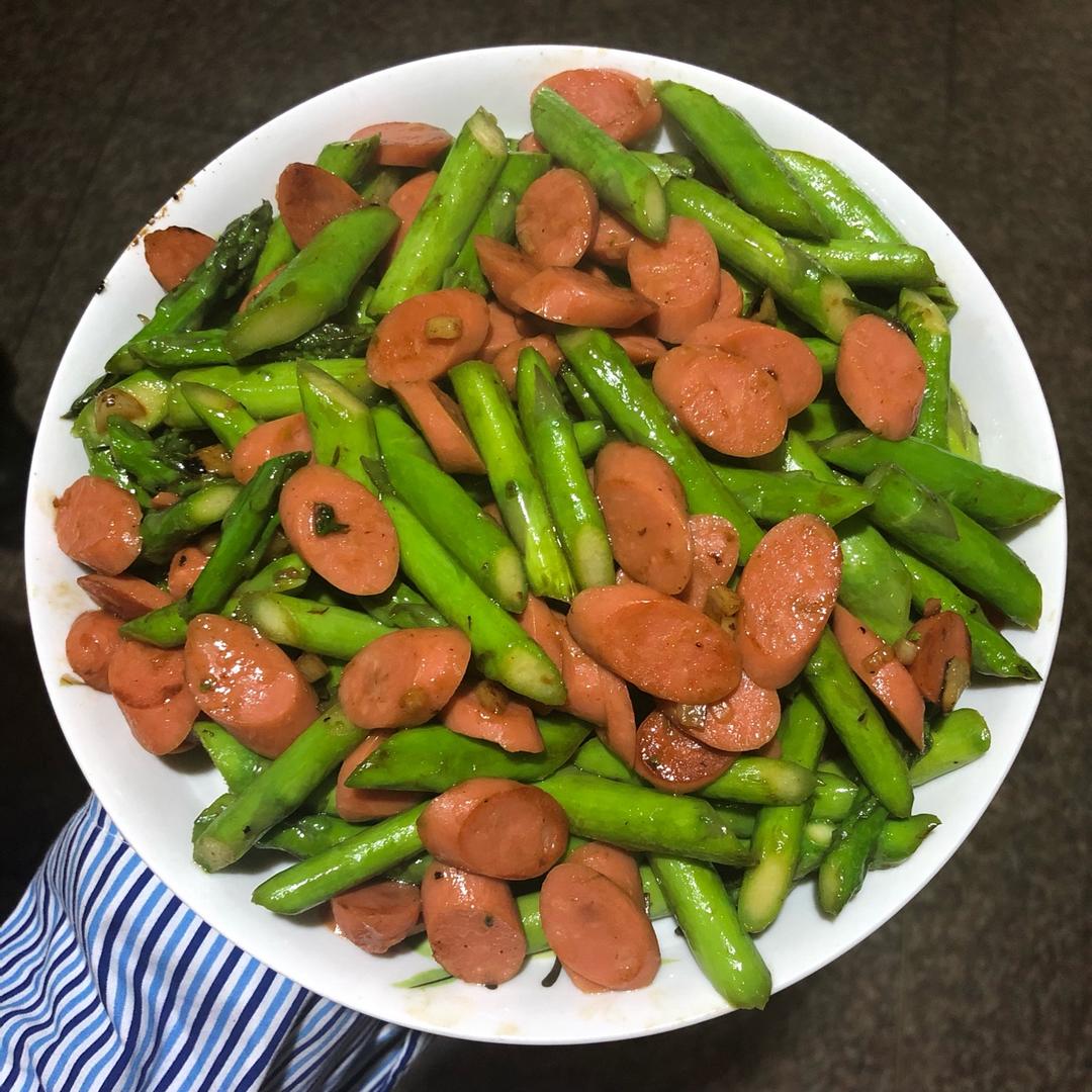 芦笋炒火腿肠