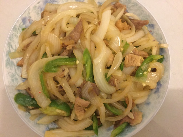 洋葱炒肉