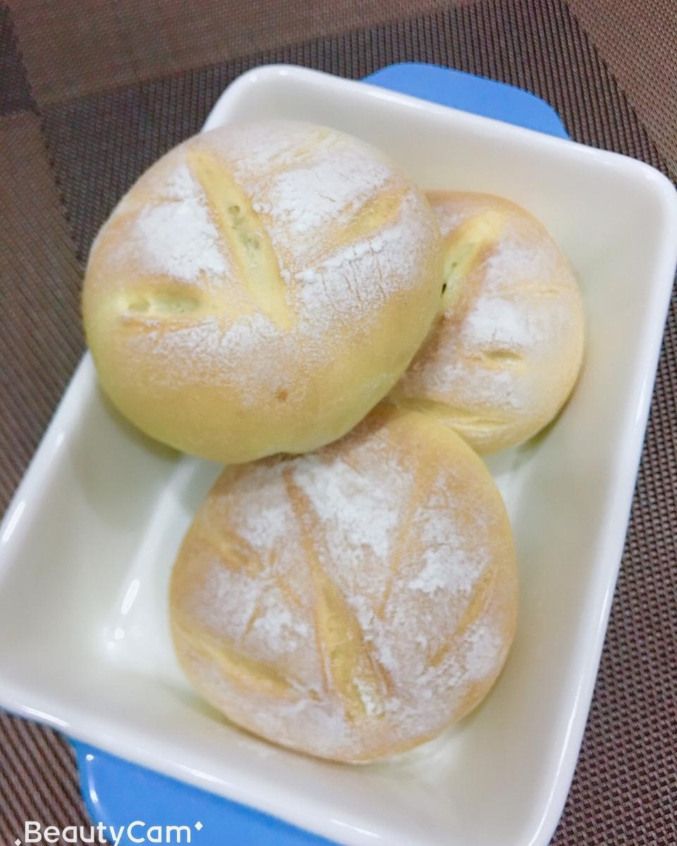 如棉花般松软的海苔肉松面包