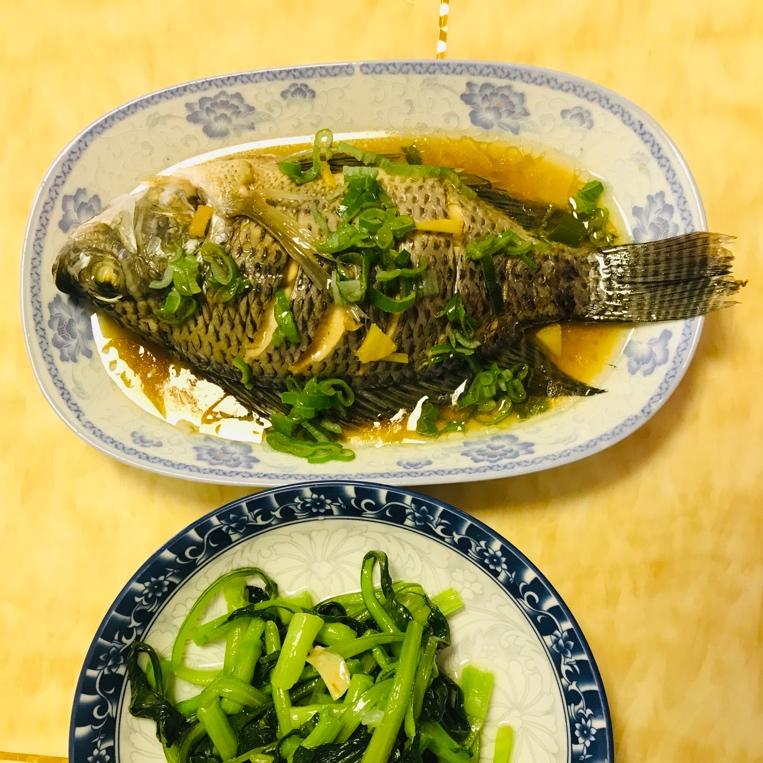 超简单的清蒸罗非鱼