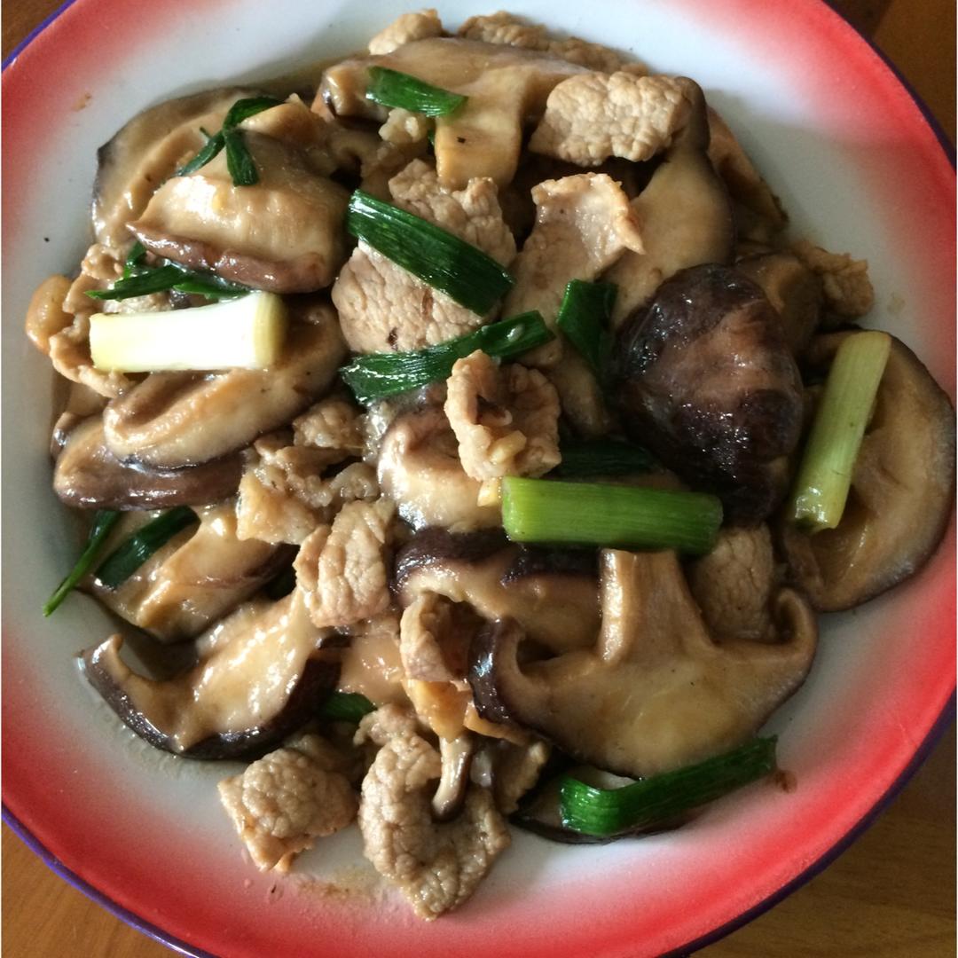 香菇炒肉，超级下饭哦
