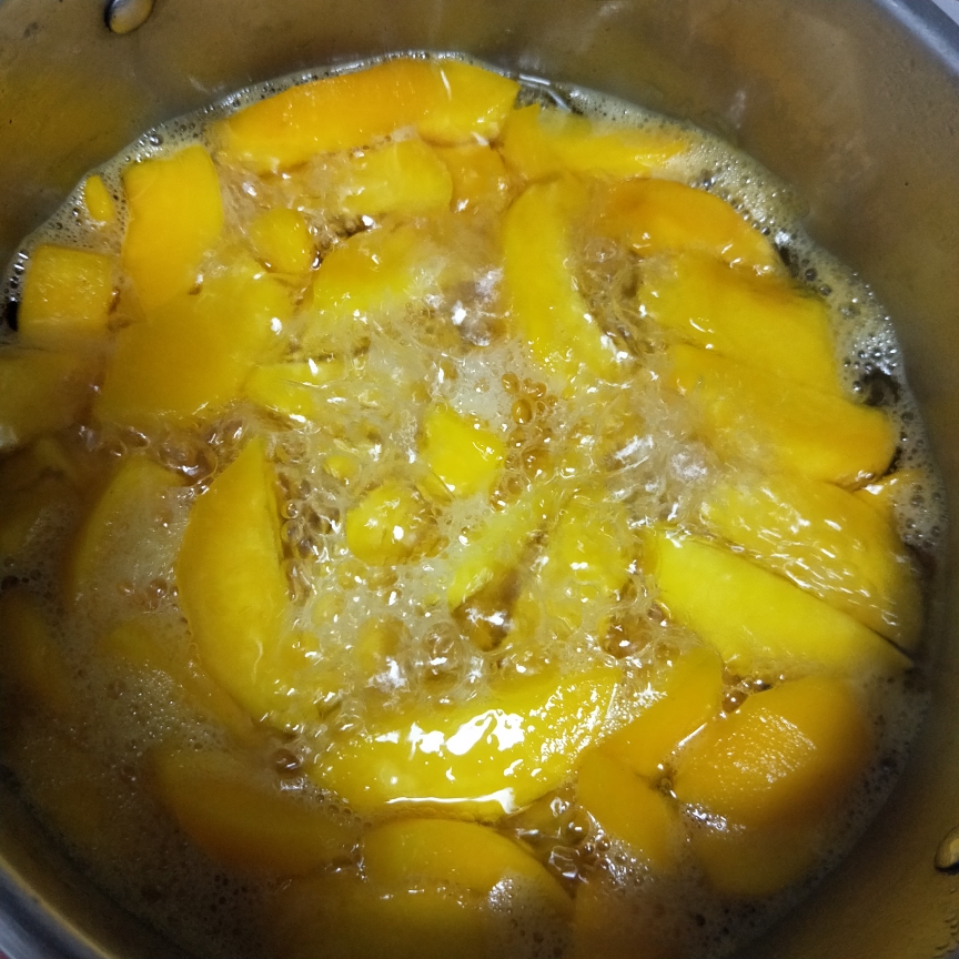 黄桃罐头的做法 步骤4