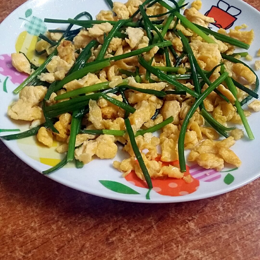 蒜苗炒鸡蛋
