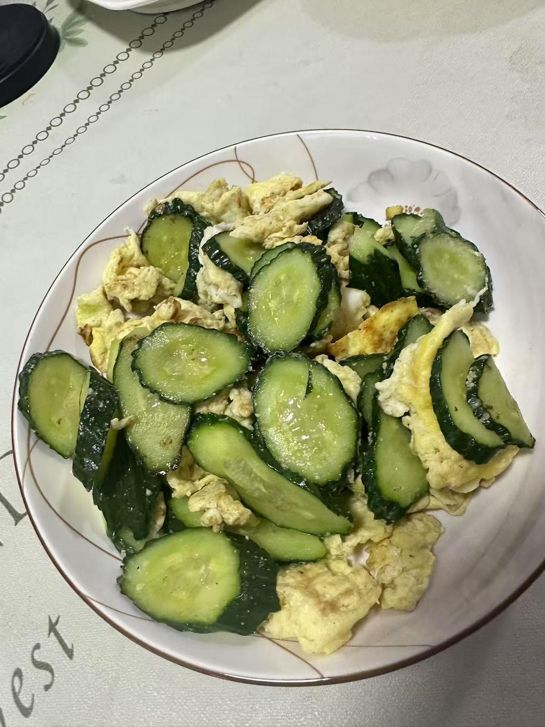 黄瓜炒鸡蛋 （青瓜炒鸡蛋）