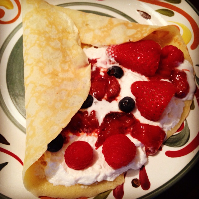 wingxue做的草莓奶油可丽饼