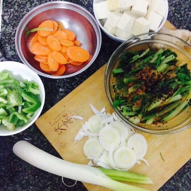 麻酱拌油麦菜