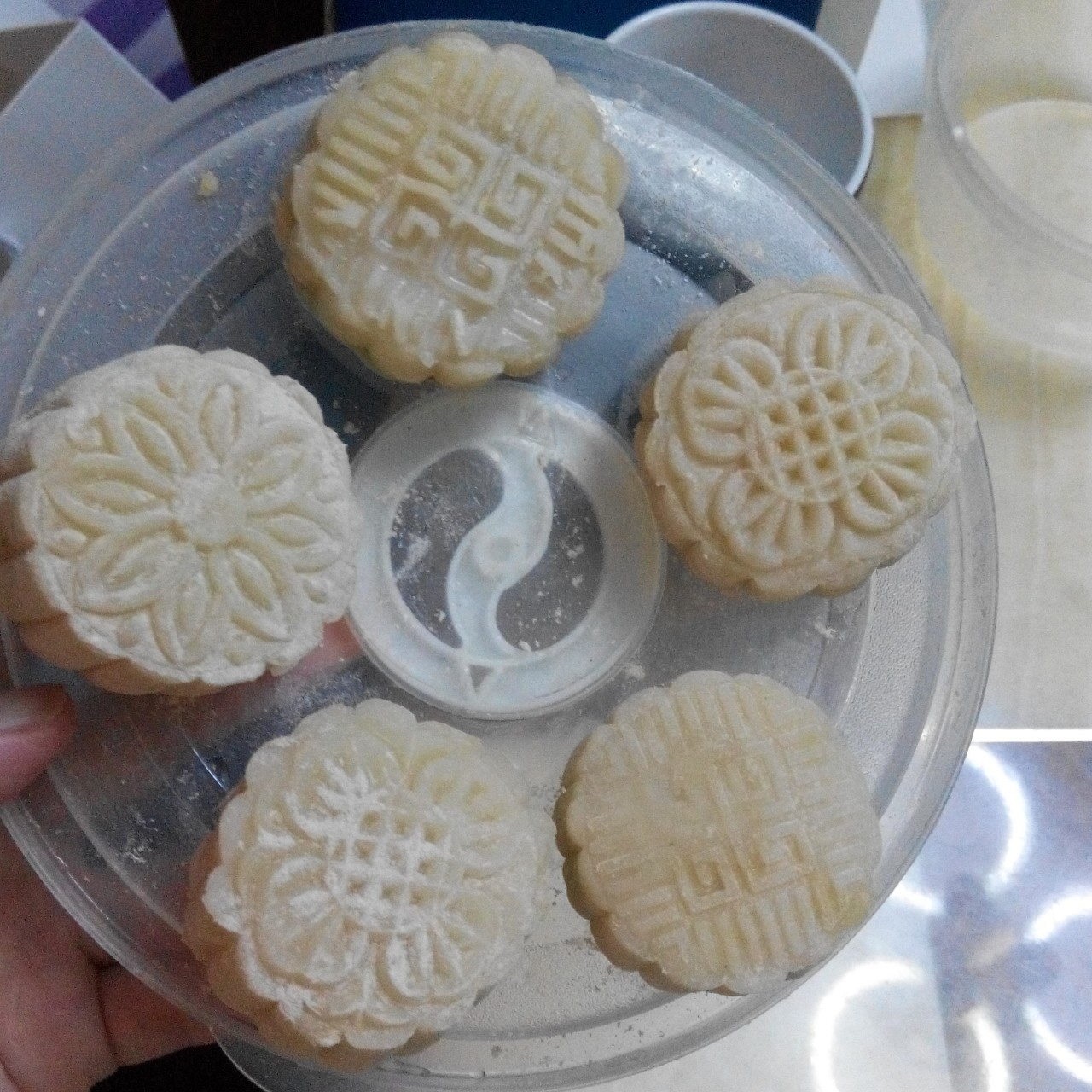 奶黄冰皮月饼