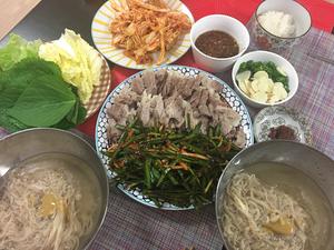 韩国水煮白肉보쌈的做法 步骤11