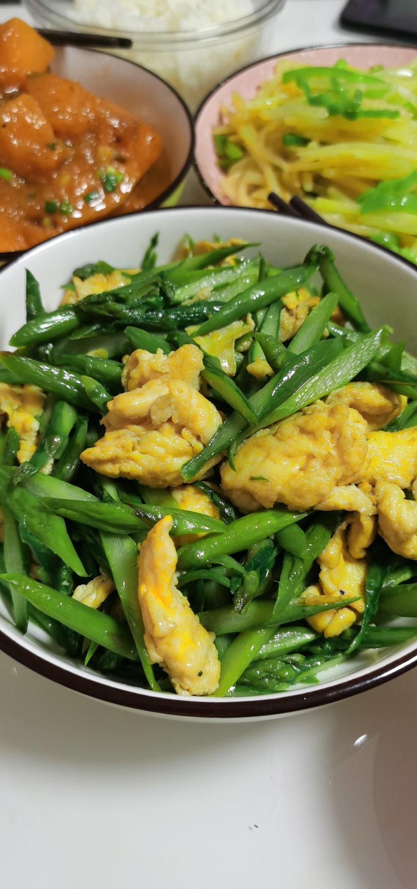 芦笋炒鸡蛋