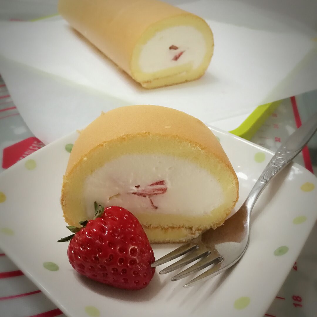 《Tinrry下午茶》教你做基础原味蛋糕卷