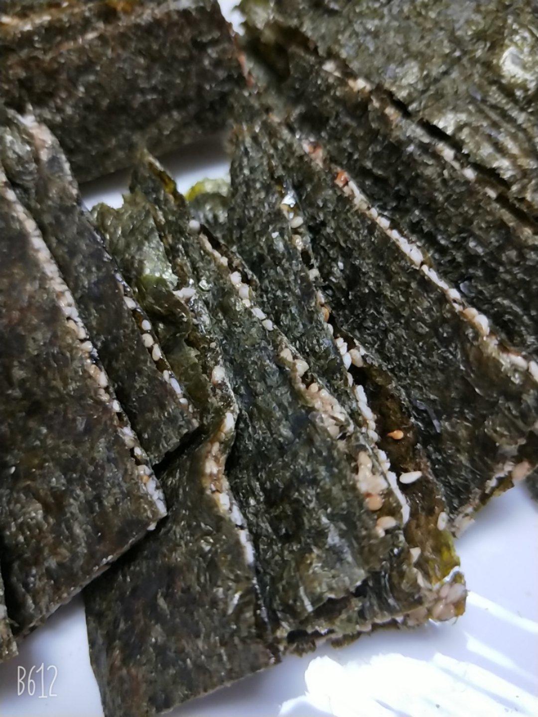 芝麻夹心海苔脆