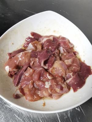 木边软猪心瘦肉汤的做法 步骤4
