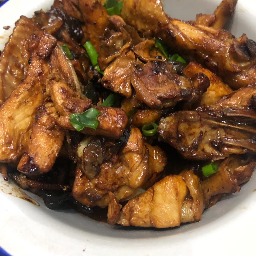 【葱油焖鸡】