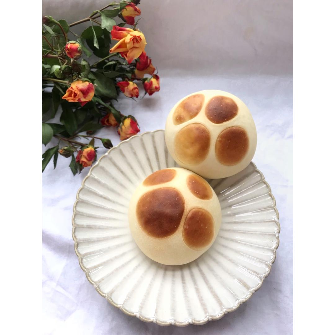 猫爪椰蓉面包——欧克皮的简单装饰