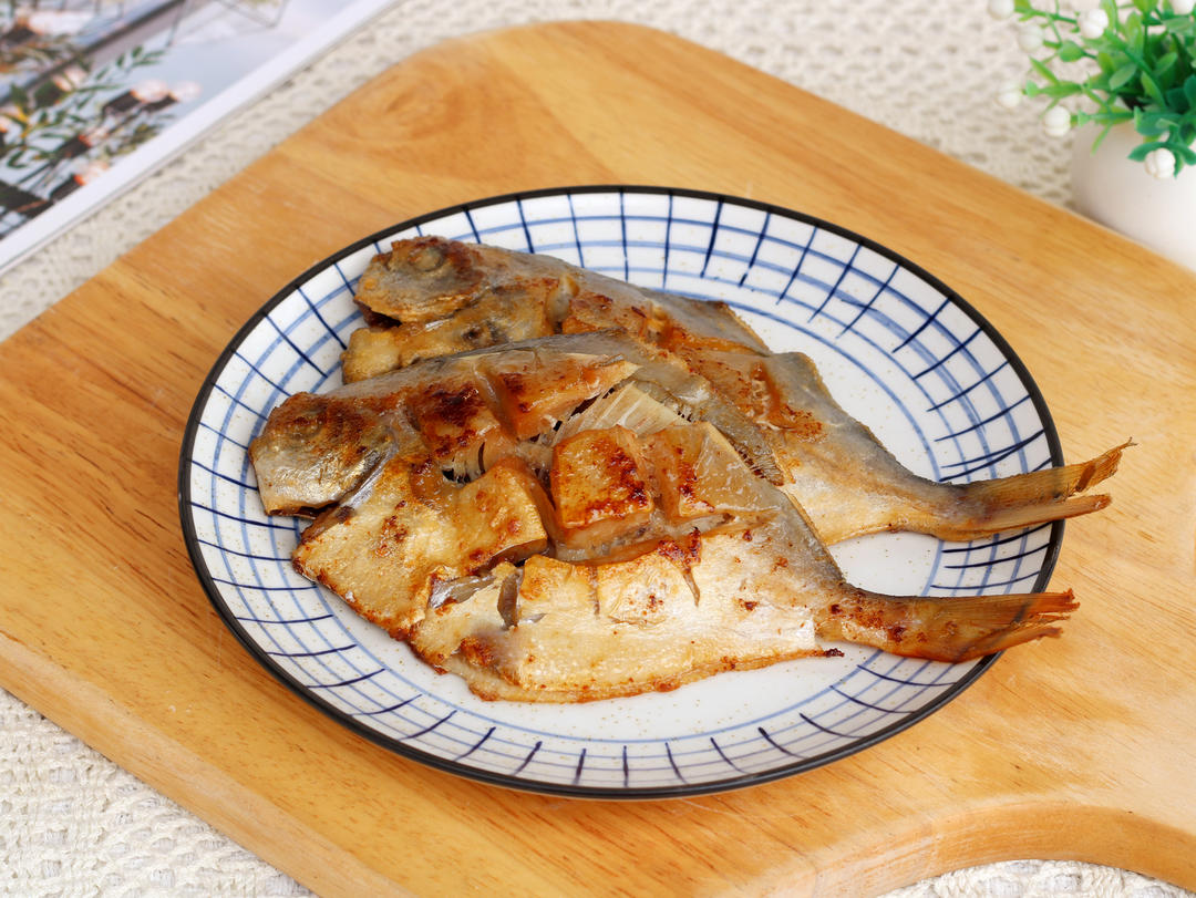 香煎小鲳鱼的做法