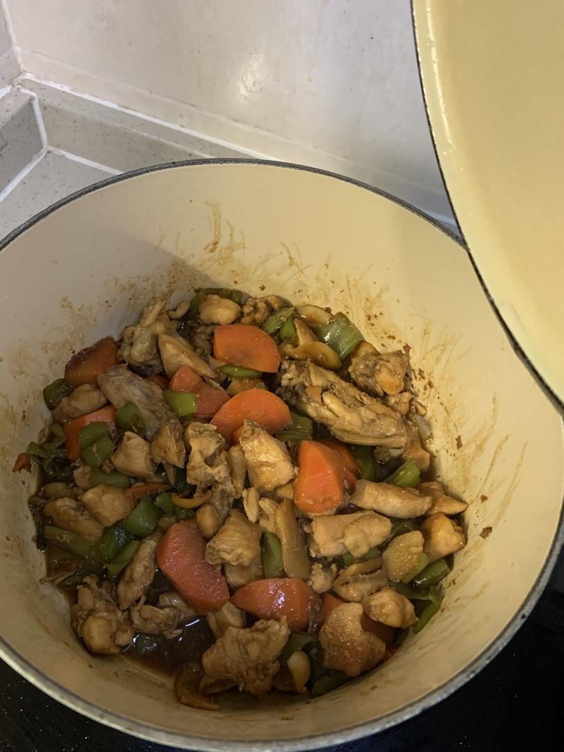 广式三杯鸡 肉香味浓 做法简单