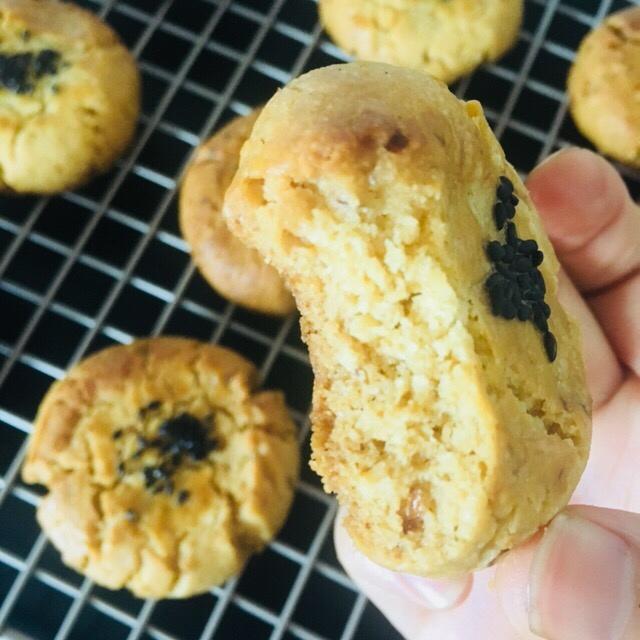 酥掉渣的桃酥饼