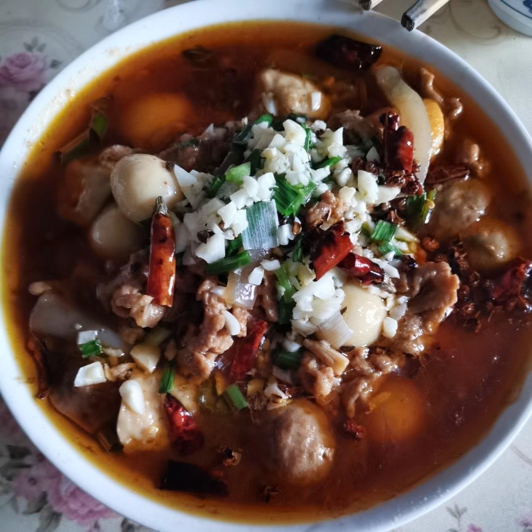 跟四川朋友学的水煮肉片 这也太香了！！