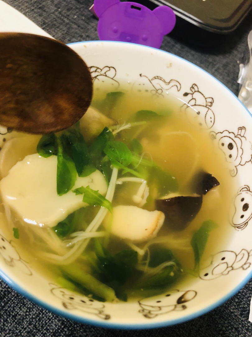 鲜到起飞的菌菇汤！不好喝不要钱！