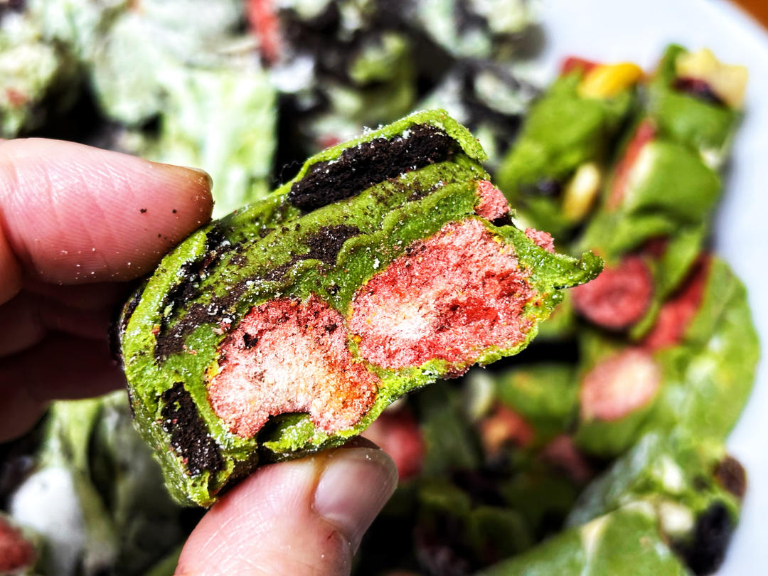 一次成功❗️抹茶草莓雪花酥～爆好吃的网红小零食！