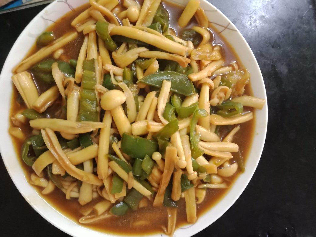 青椒素炒杏鲍菇